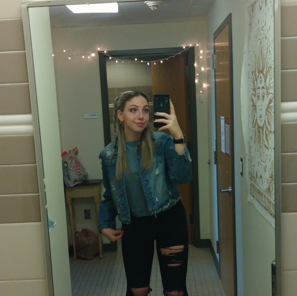 Meet your Posher, Kaylie